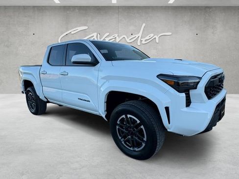 Used 2026 Toyota Tacoma TRD Sport image 2