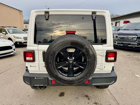 Used 2020 Jeep Wrangler Unlimited Sahara AWD/4WD image 10
