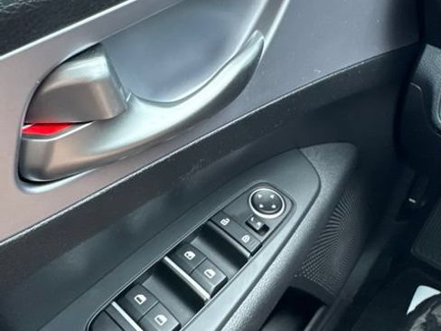 Used 2022 Kia Forte LXS FWD image 15