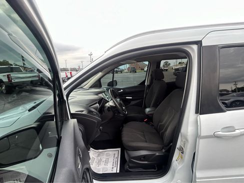 Used 2018 Ford Transit Connect XLT FWD image 17