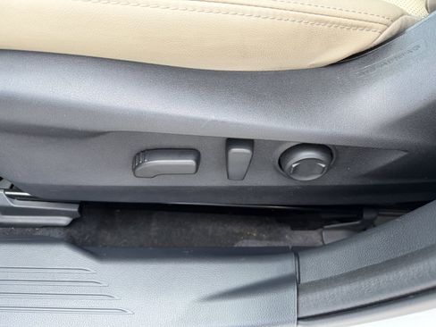 Used 2022 Subaru Legacy Limited AWD/4WD image 17