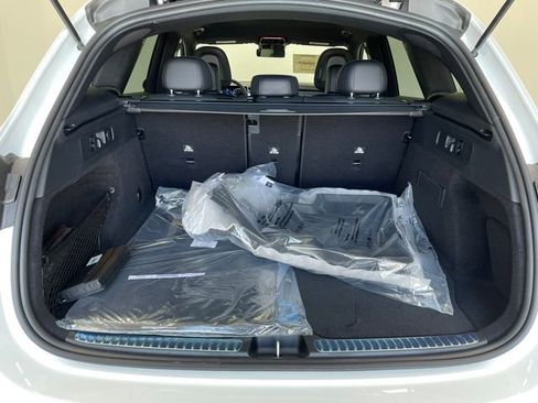 New 2026 Mercedes-Benz GLC 300 image 8