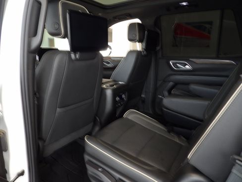 Used 2023 Chevrolet Tahoe Premier w/ Advanced Technology Package AWD/4WD image 21