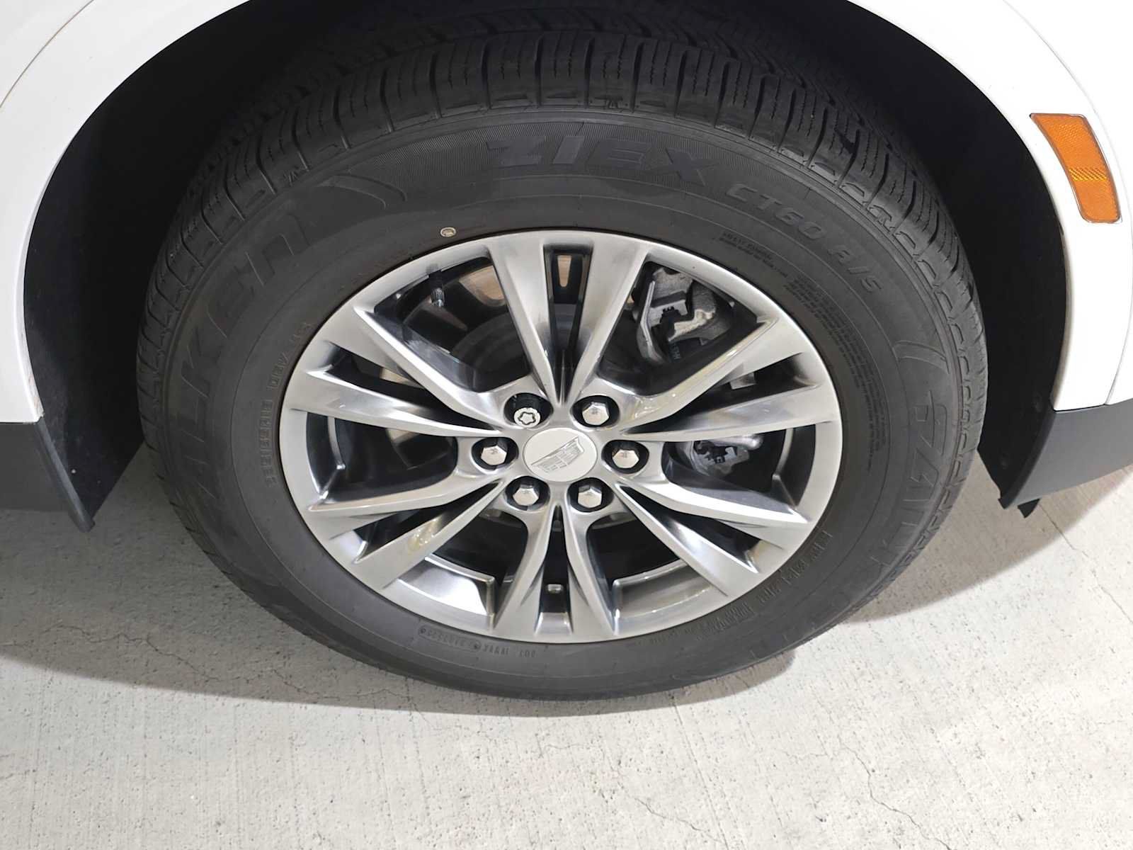 Used 2021 Cadillac XT5 Premium Luxury FWD image 9