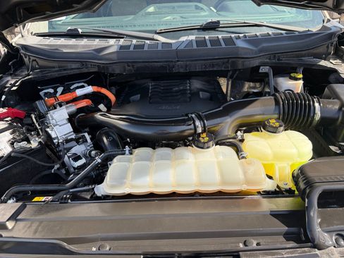 Used 2022 Ford F150 Lariat AWD/4WD image 32