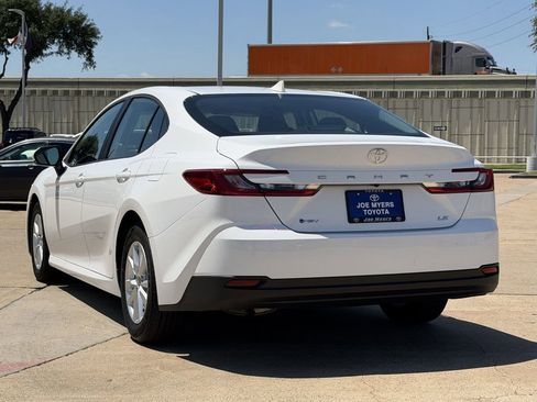 Used 2026 Toyota Camry LE FWD image 7