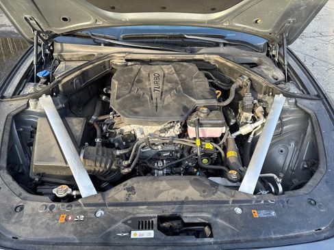Used 2024 Genesis G70 2.5T image 28
