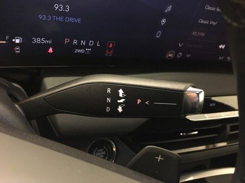 Used 2025 Buick Enclave Sport Touring image 41