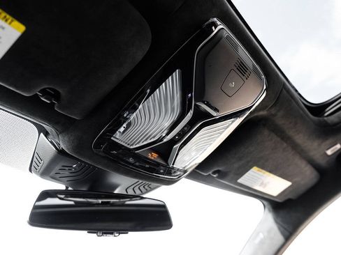 Used 2017 BMW 750i RWD image 35