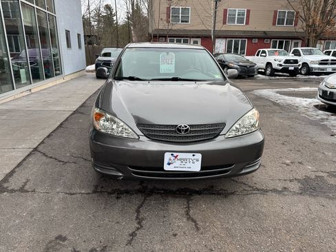 Used 2004 Toyota Camry LE image 8