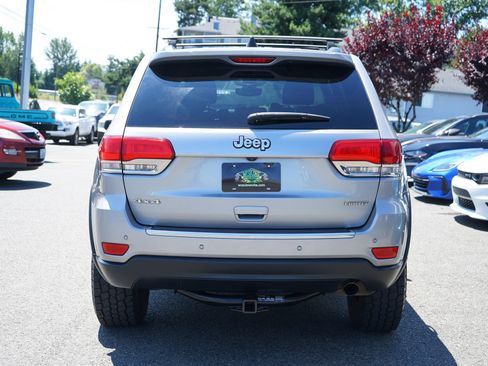 Used 2017 Jeep Grand Cherokee Limited w/ Luxury Group II AWD/4WD image 4
