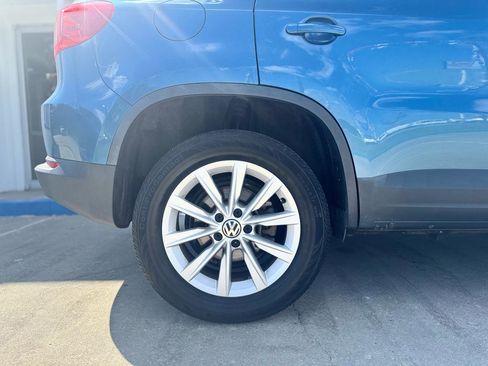 Used 2017 Volkswagen Tiguan Limited w/ Premium Package AWD/4WD image 17
