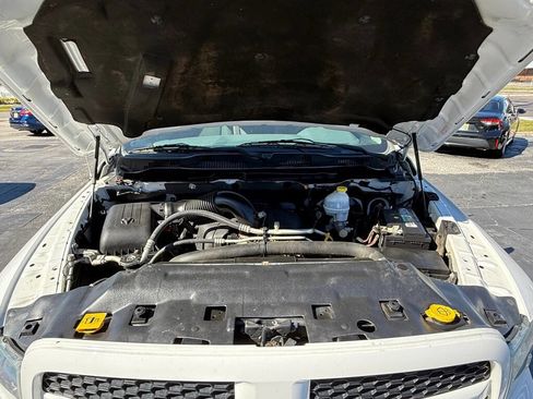 Used 2016 RAM 1500 Express image 30