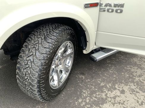 Used 2016 RAM 1500 Laramie w/ Convenience Group image 12