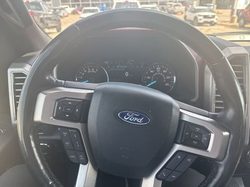Used 2019 Ford F150 Platinum w/ Equipment Group 701A Luxury AWD/4WD image 9