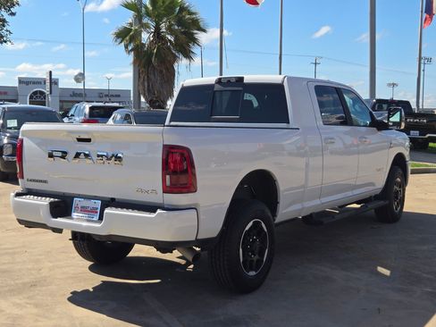 Used 2025 RAM 2500 Laramie AWD/4WD image 5