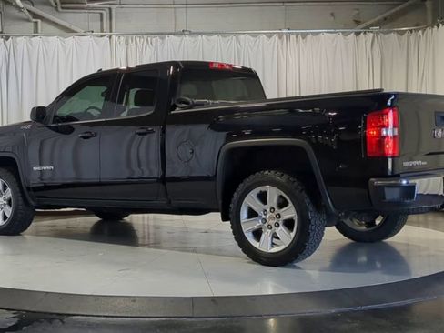 Used 2019 GMC Sierra 1500 SLE w/ SLE Value Package AWD/4WD image 8