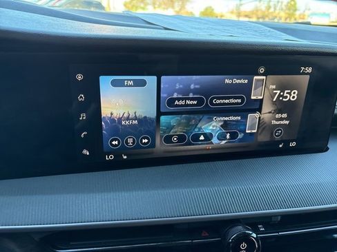 Used 2025 Nissan Murano SV image 33