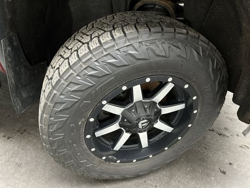 Used 2018 GMC Sierra 1500 SLT AWD/4WD image 12