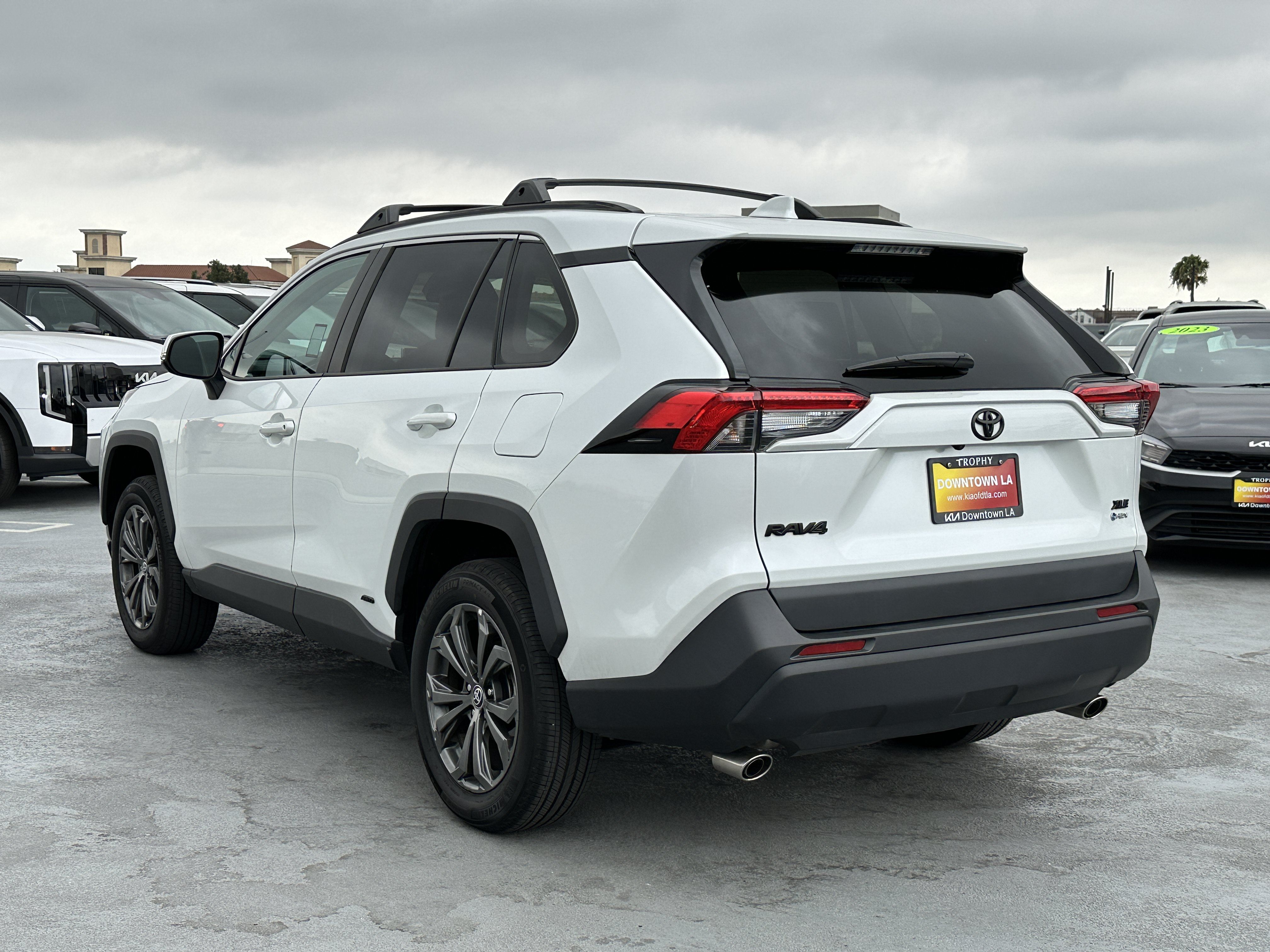 Used 2025 Toyota RAV4 XLE Premium AWD/4WD image 4