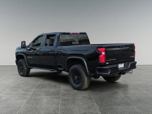 Used 2024 Chevrolet Silverado 2500 ZR2 image 3
