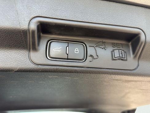 Used 2025 Ford Explorer ST-Line AWD/4WD image 10