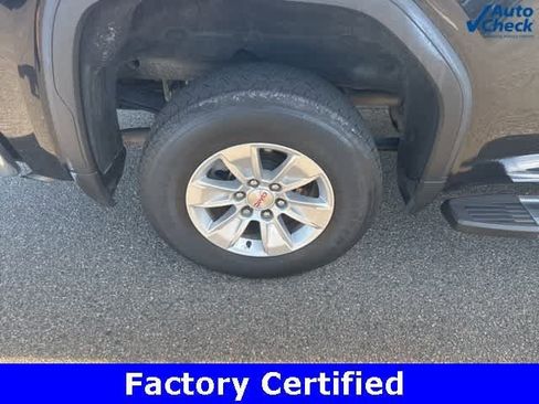 Used 2022 GMC Sierra 1500 SLE w/ Preferred Package AWD/4WD image 9