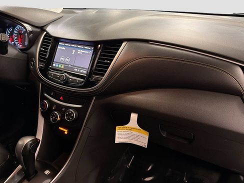 Used 2022 Chevrolet Trax LT w/ Driver Confidence Package AWD/4WD image 38