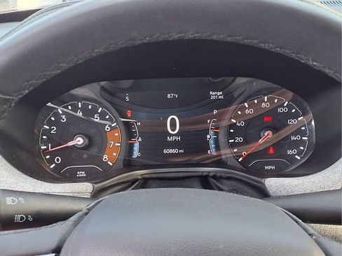 Used 2024 Jeep Compass Latitude w/ Altitude Special Edition AWD/4WD image 11