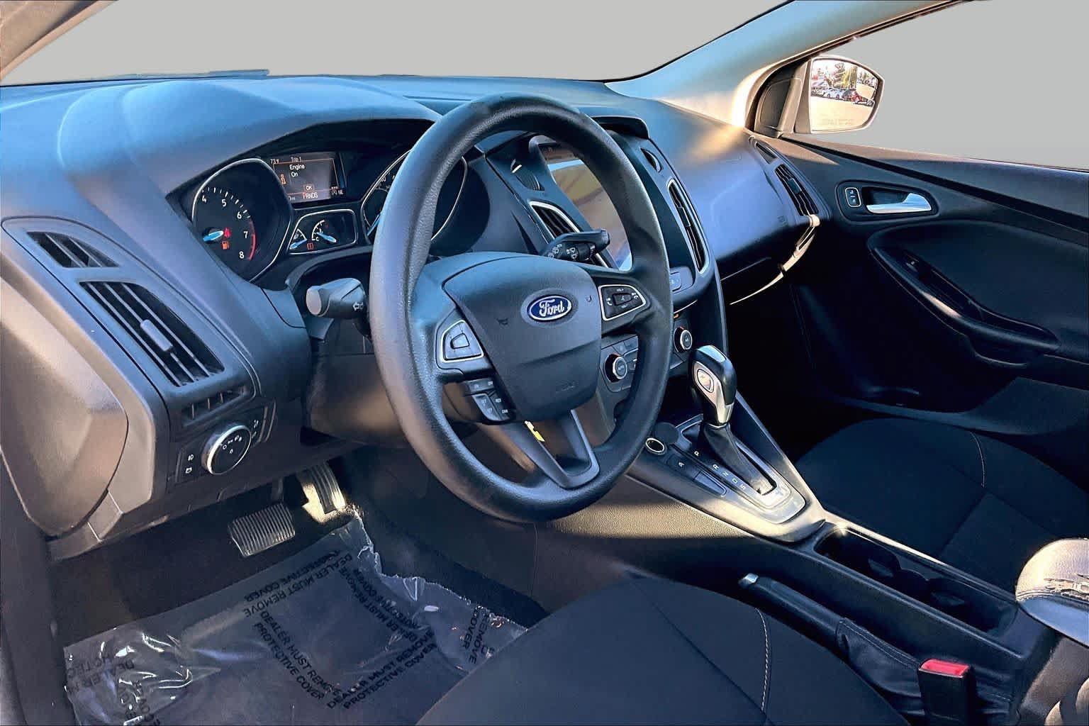 Used 2016 Ford Focus SE FWD image 17