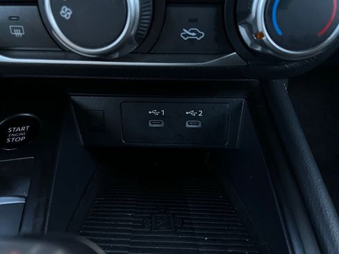 Used 2025 Nissan Kicks SV image 22