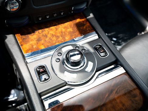 Used 2010 Rolls-Royce Ghost RWD image 42