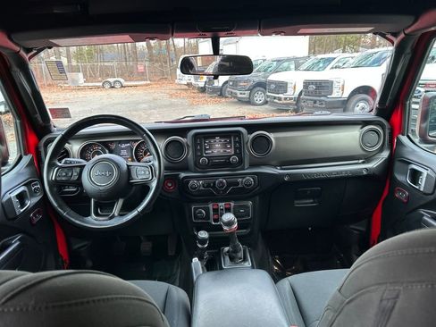 Used 2018 Jeep Wrangler Unlimited Sport S image 25