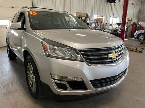 Used 2015 Chevrolet Traverse LT AWD/4WD image 4