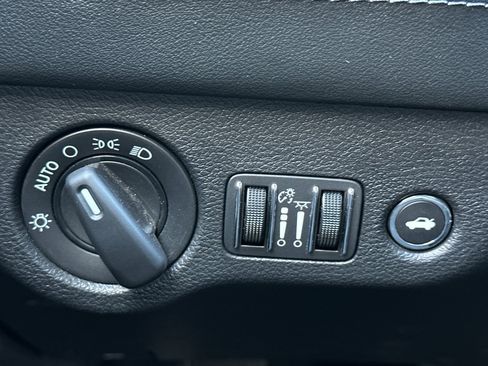 Used 2019 Dodge Charger SXT w/ Plus Group RWD image 41