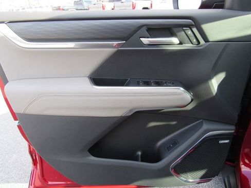 New 2026 GMC Acadia Elevation image 11