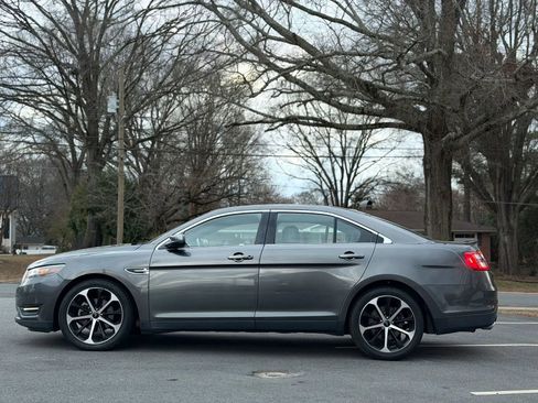 Used 2016 Ford Taurus SEL w/ Equipment Group 201A FWD image 3