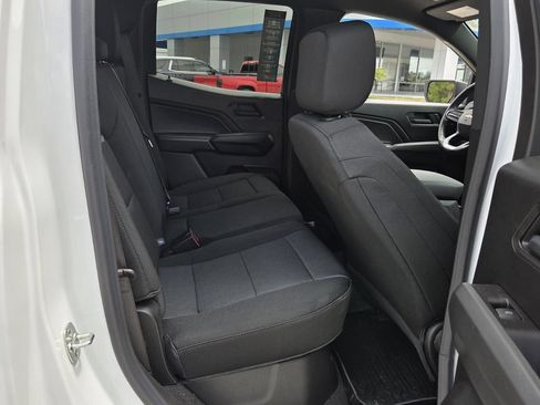 Used 2026 Chevrolet Colorado W/T w/ WT Convenience Package II RWD image 18