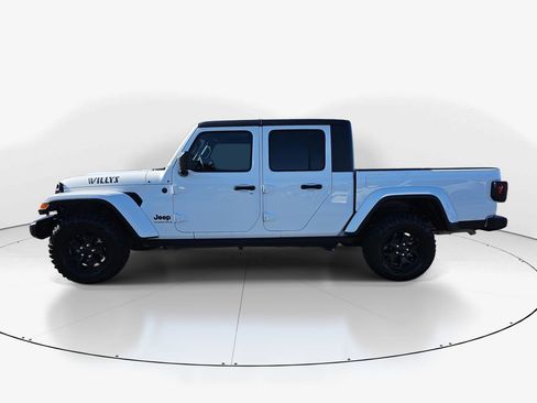 Used 2023 Jeep Gladiator Willys image 8