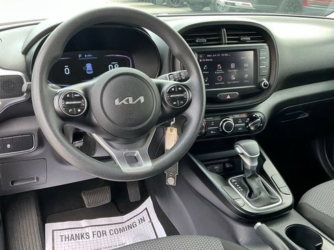 Used 2024 Kia Soul LX w/ Option Group 015 FWD image 25