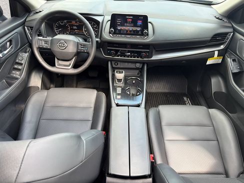 Used 2026 Nissan Rogue Dark Armor FWD image 27