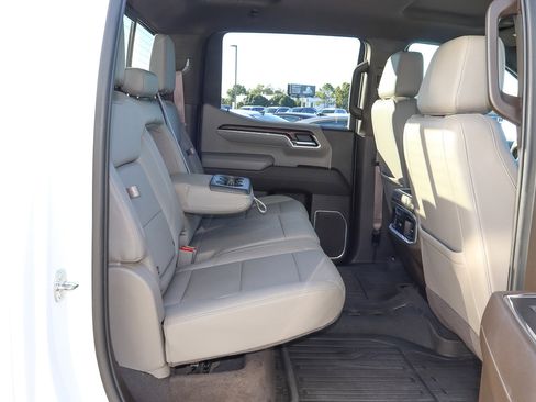 Used 2022 GMC Sierra 1500 SLT w/ SLT Premium Plus Package image 27