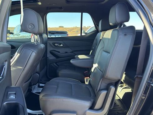 Used 2023 Chevrolet Traverse RS image 13