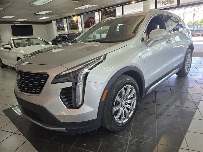 Used 2020 Cadillac XT4 Premium Luxury FWD image 1