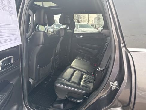 Used 2018 Jeep Grand Cherokee Limited image 11