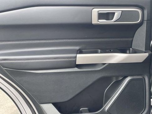 Certified 2024 Ford Explorer XLT w/ Equipment Group 202A image 10