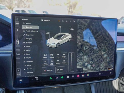 Used 2022 Tesla Model S image 18