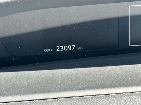 Used 2022 Toyota Prius LE image 14