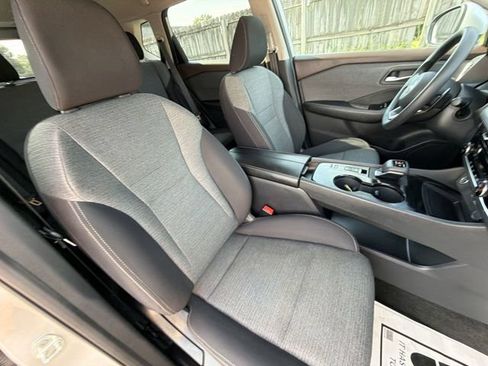 Used 2023 Nissan Rogue SV FWD image 29