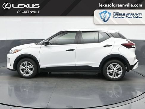 Used 2024 Nissan Kicks S FWD image 5